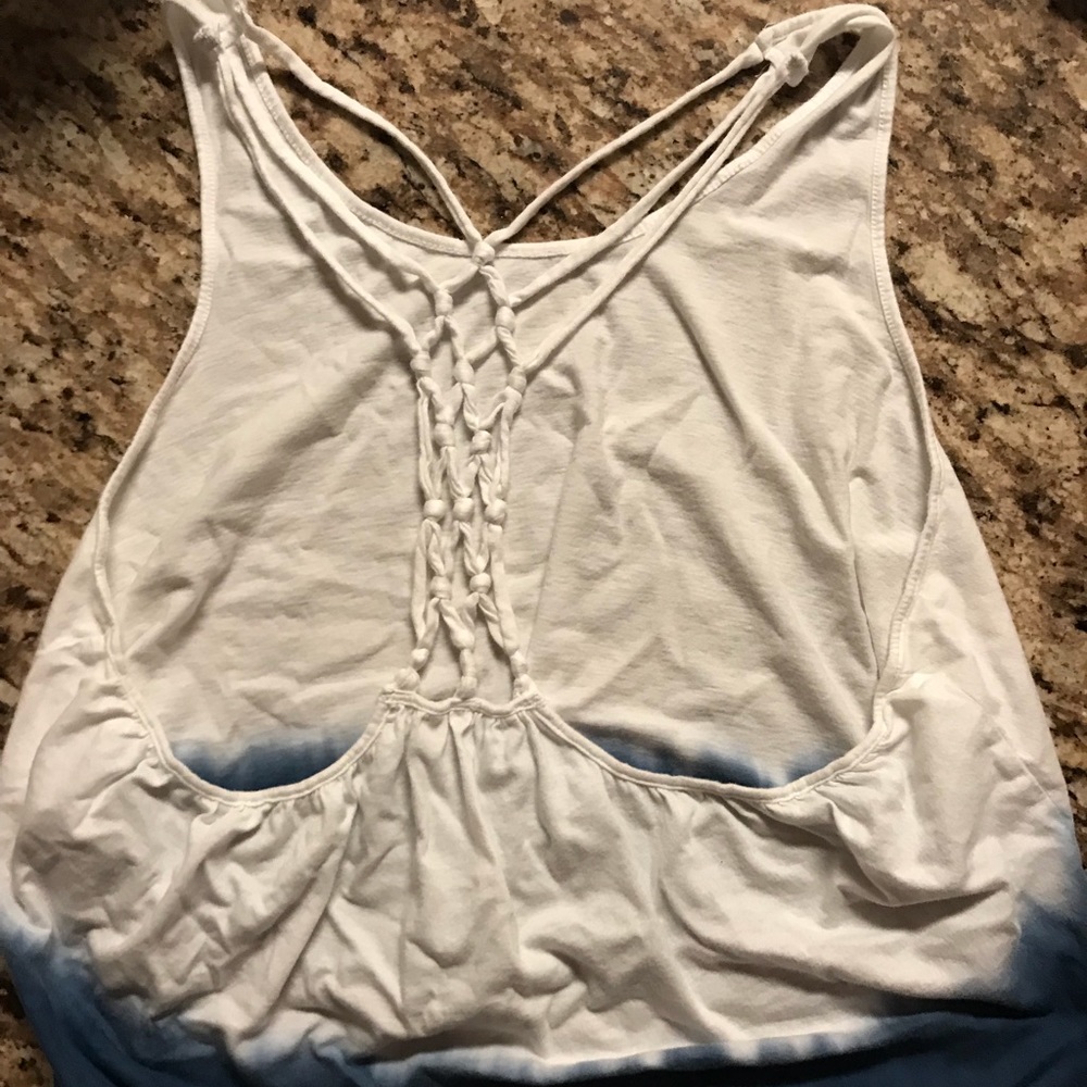 Tank top kinda cropped